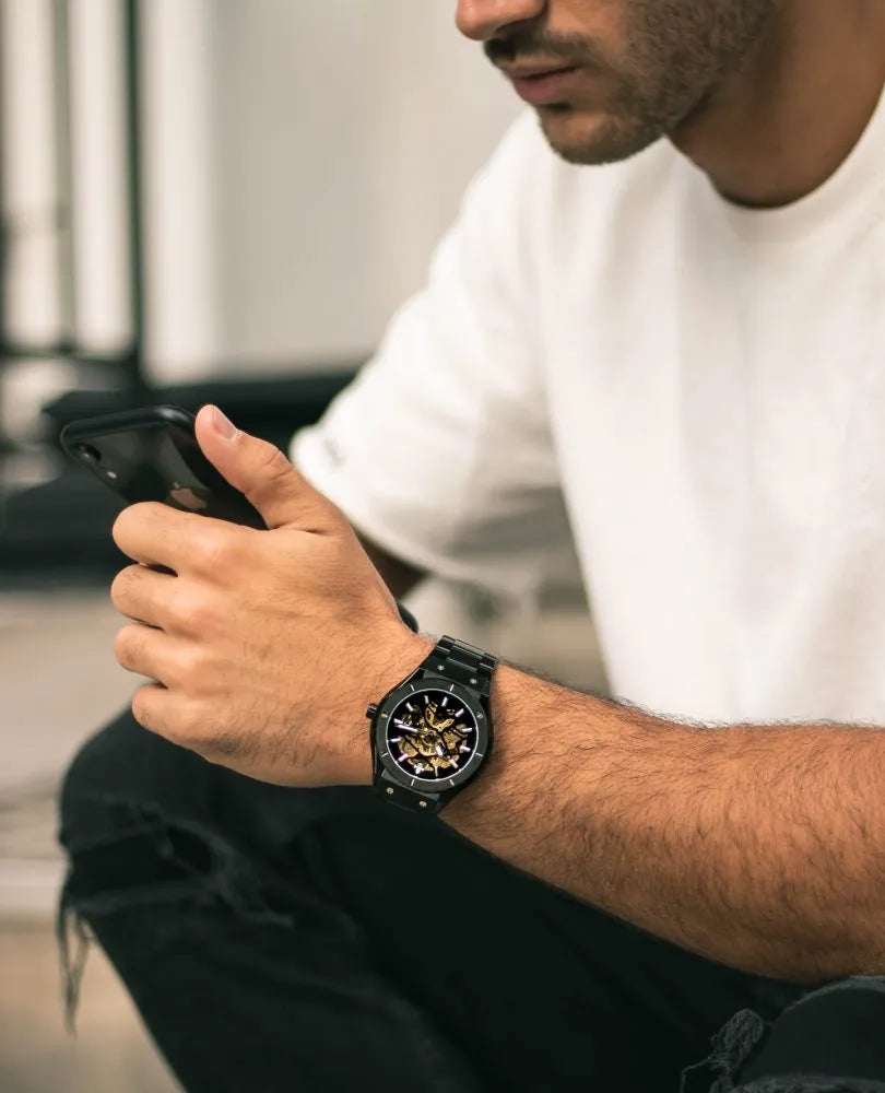 Movimento mecânico com pulseira de silicone flexível